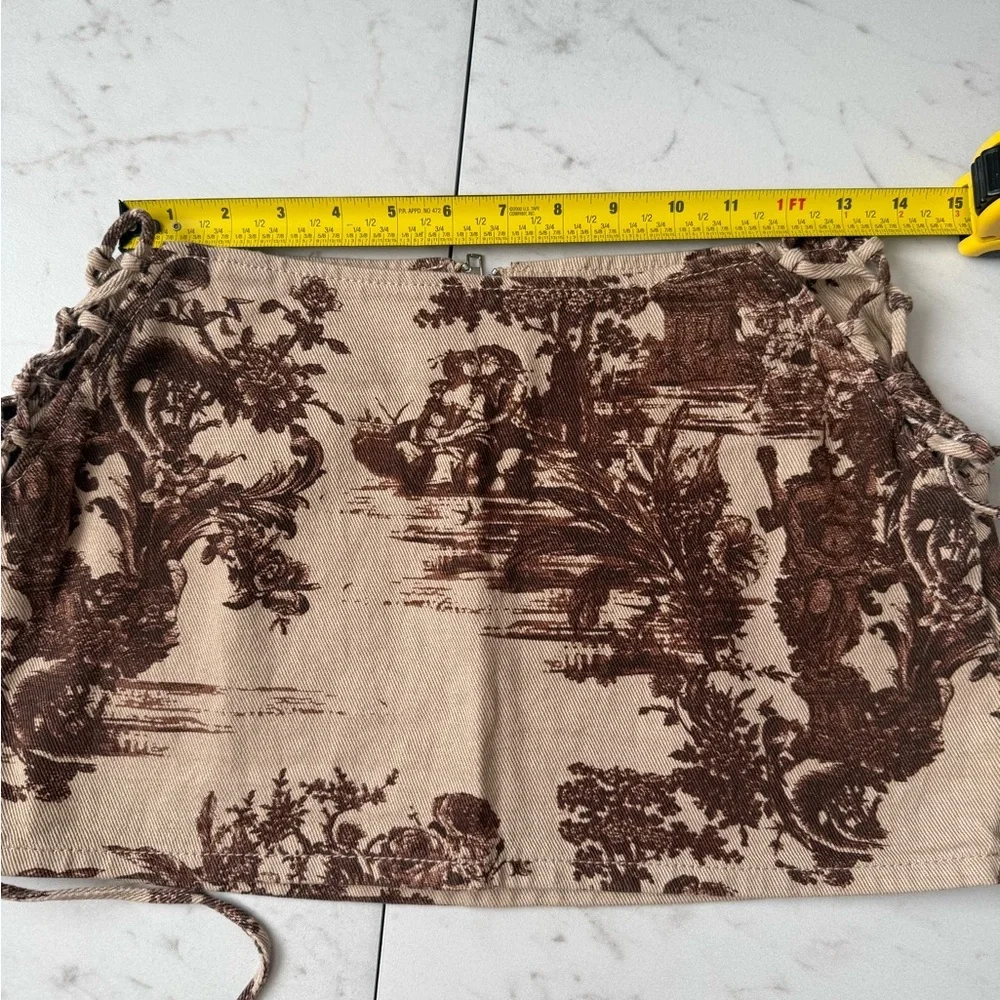 PRETTY LITTLE THING renaissance tapestry lace up corset denim mini skirt - Picture 4 of 8